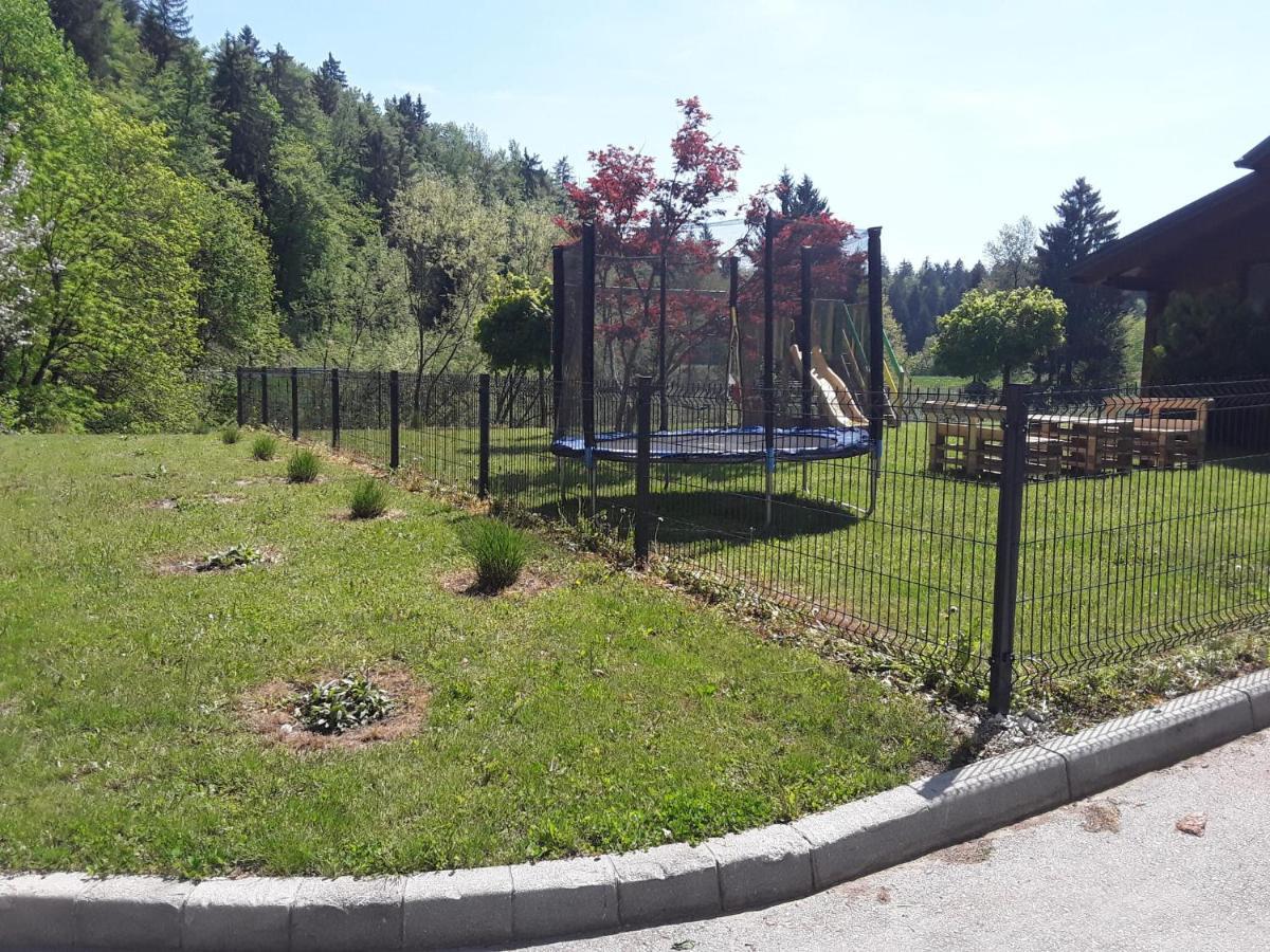 Apartmaji Tisa In Zana Rovte Екстер'єр фото
